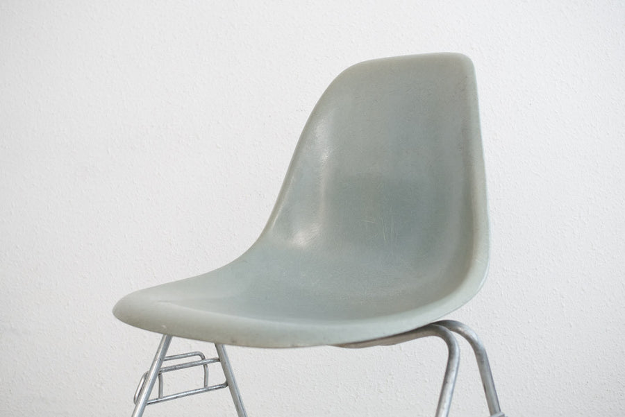 MC Eames Scholastic Chair