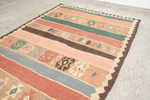 5x8 Persian Rug | GULISTAN