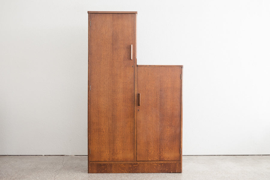 Deco Coat Cabinet