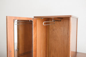 Deco Coat Cabinet