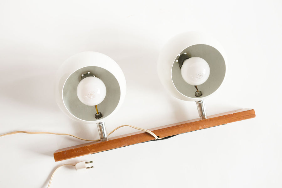 Eyeball Lamp Sconce