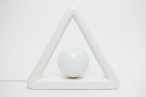 Mod Triangle Lamp